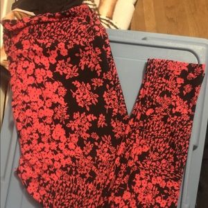Tall and Curvy pink and black LuLaRoe leggings.